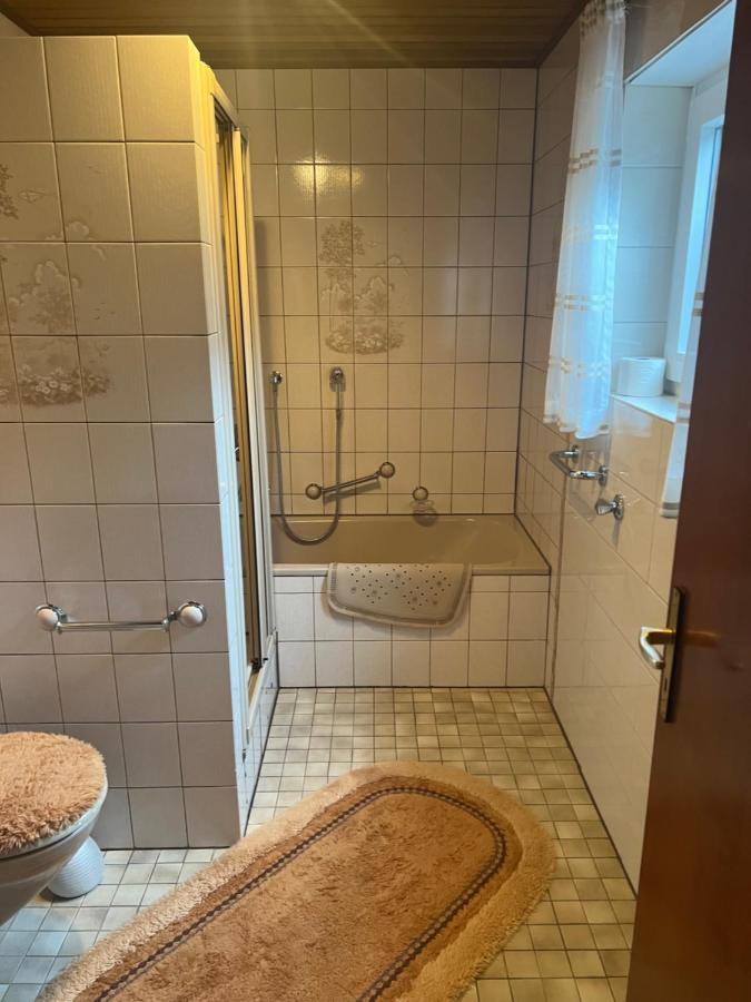 Ferienwohnungjahrsfeld Strassenhaus Eksteriør bilde