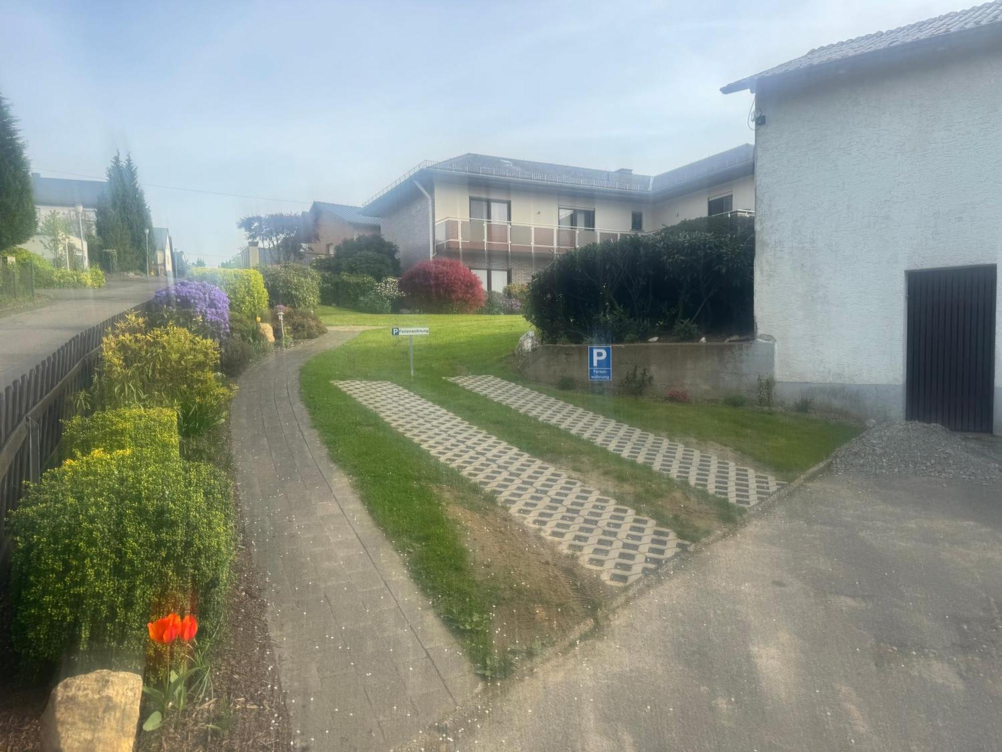 Ferienwohnungjahrsfeld Strassenhaus Eksteriør bilde